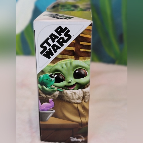 Star Wars The Mandalorian the Child The Bounty Collection - Picture 3 of 4